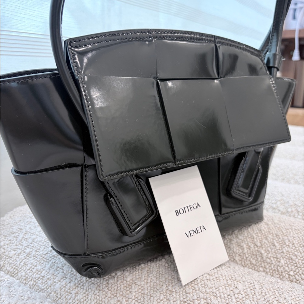 Bottega Veneta Glossy dark green Handbag